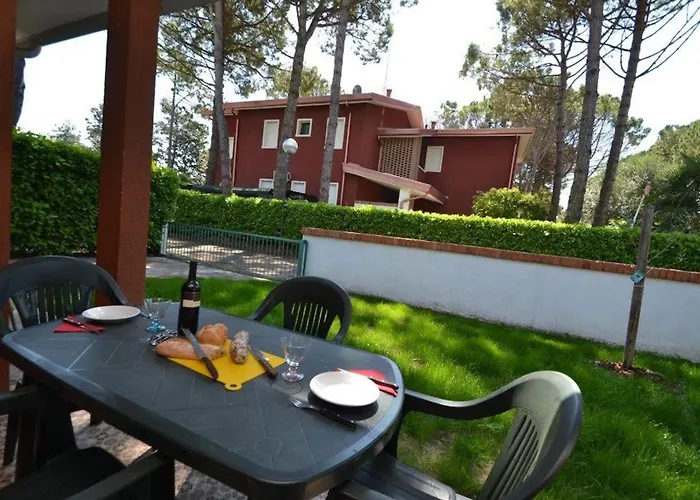 וילה Comfortable With Garden